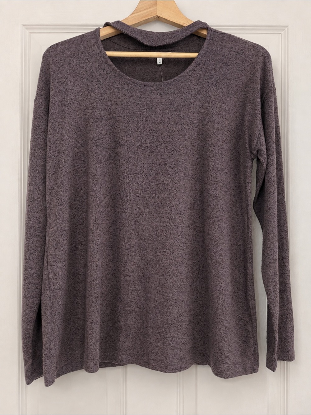 Maurices Women’s Medium Purple Mauve Double Neck Cutout Long Sleeve Top NWT